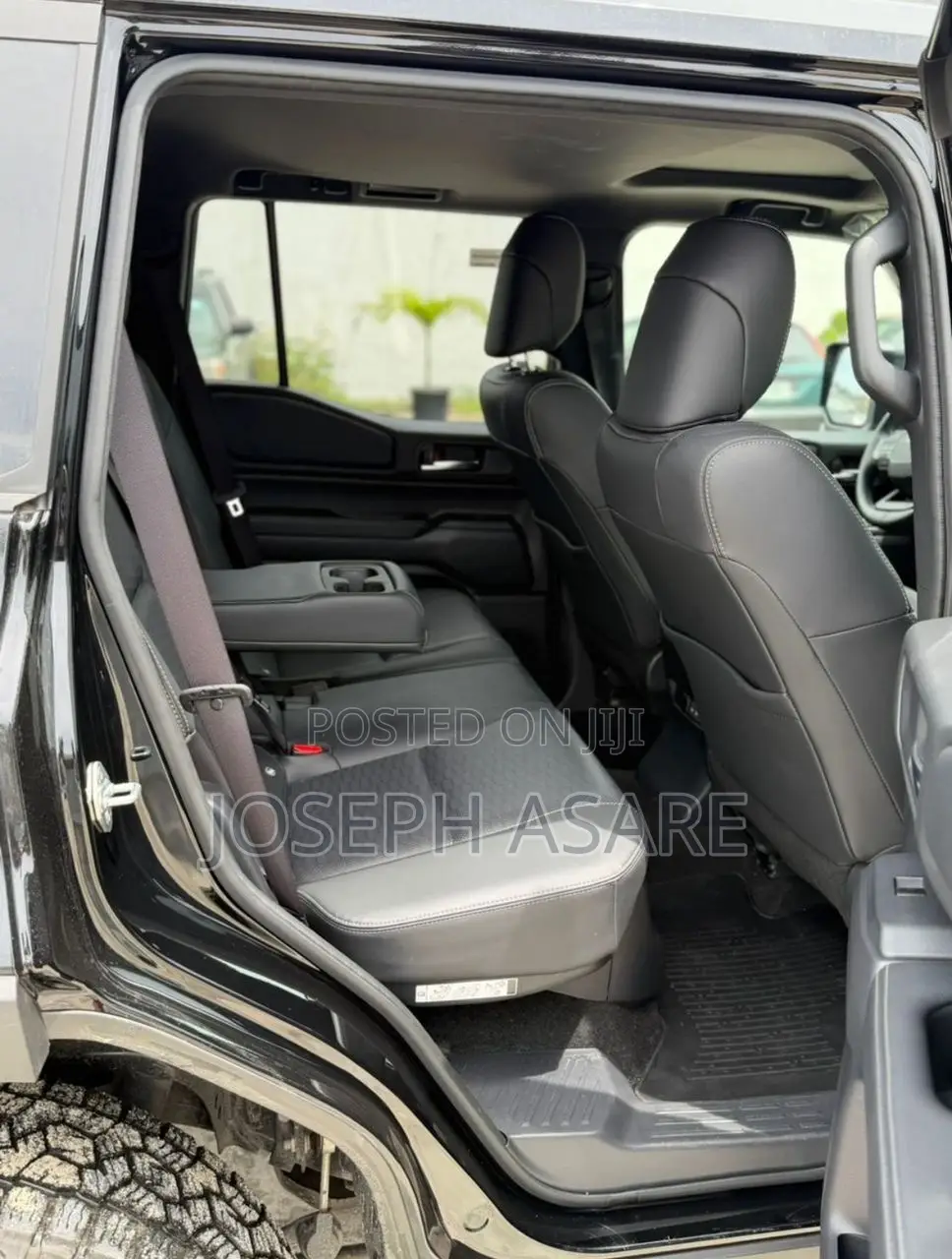 Toyota Land Cruiser Prado 2025 Black