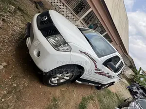 Nissan Navara 2013 White