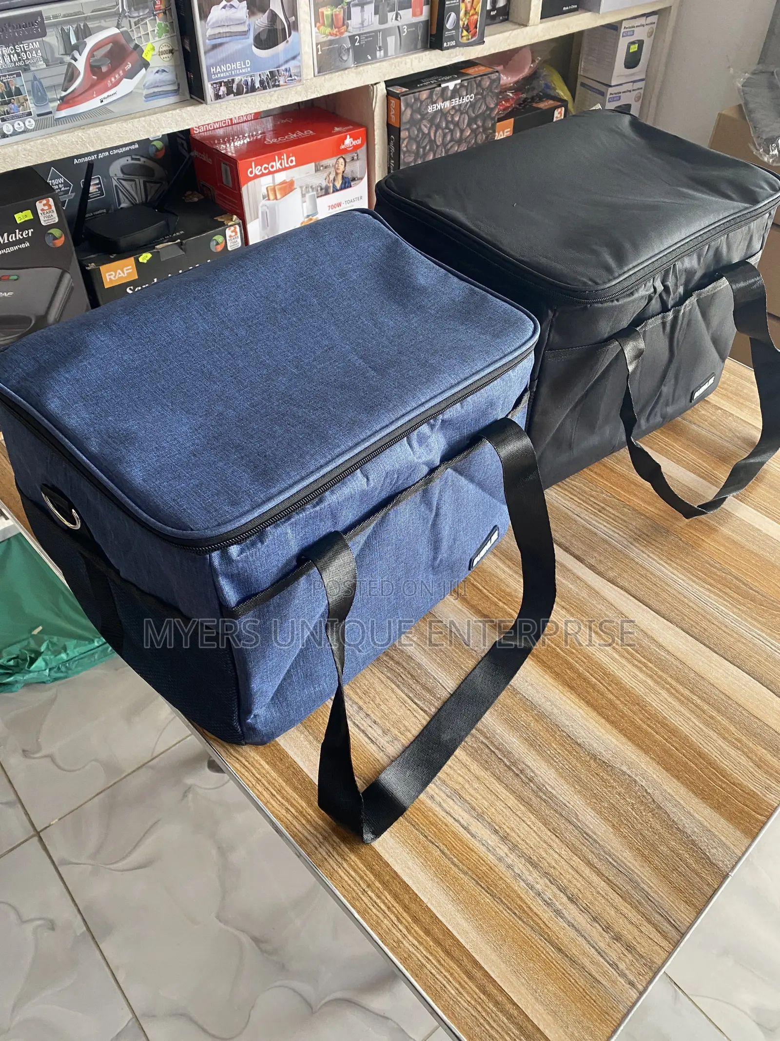 25L Thermal Picnic Bag for Keeping Food and Drinks Hot Cold