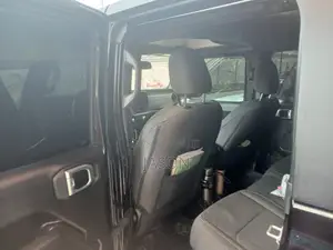 Jeep Gladiator 2024 Black