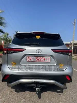Toyota Highlander XSE 2021 Silver
