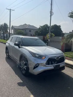 Toyota Highlander XSE 2021 Silver