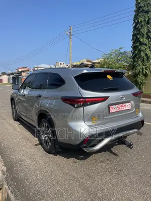 Toyota Highlander XSE 2021 Silver