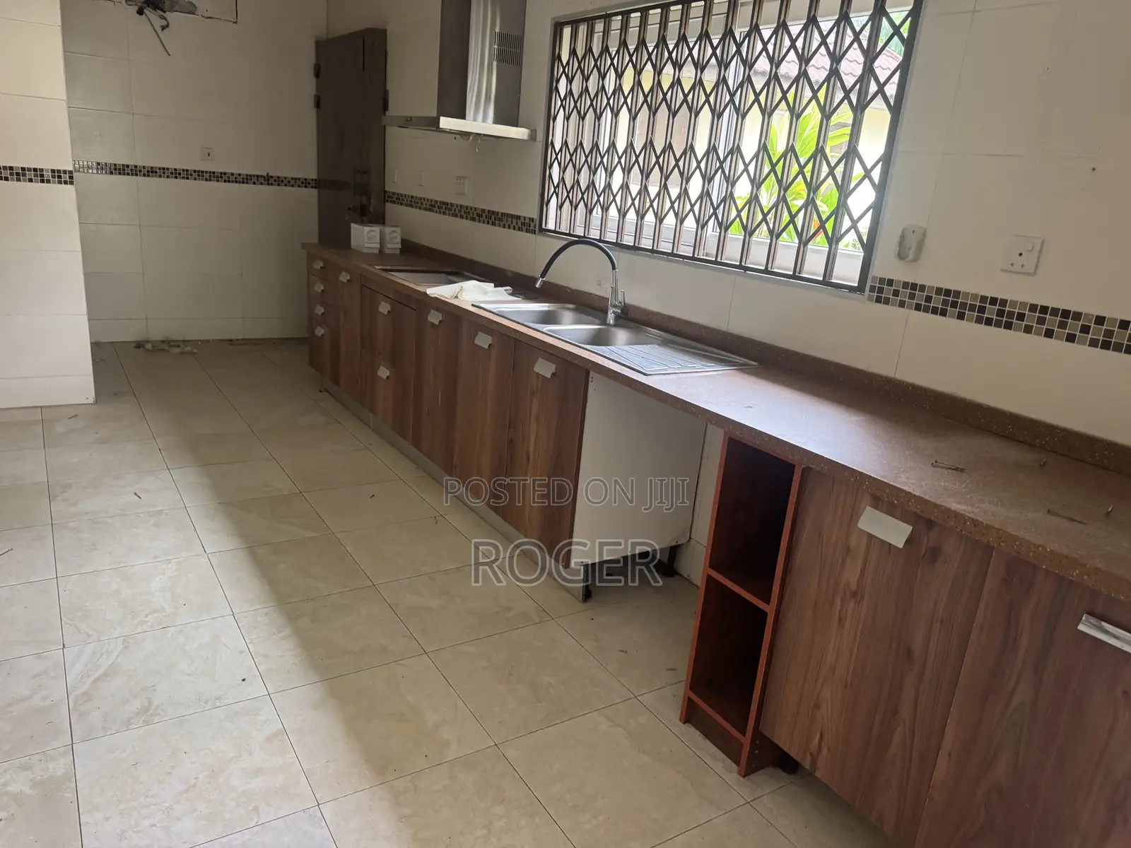 4bdrm House in Cantonment, Cantonments for rent