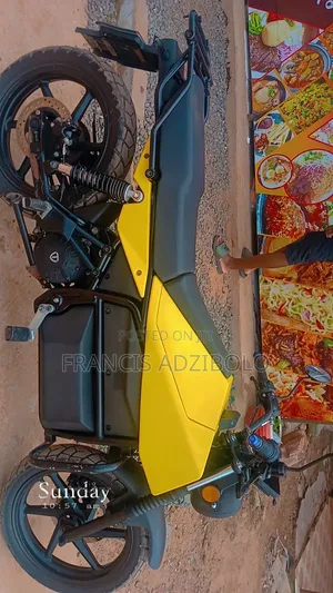 New Arc Vector 2025 Yellow