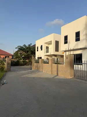 4bdrm Townhouse/Terrace in Mile 7 for sale
