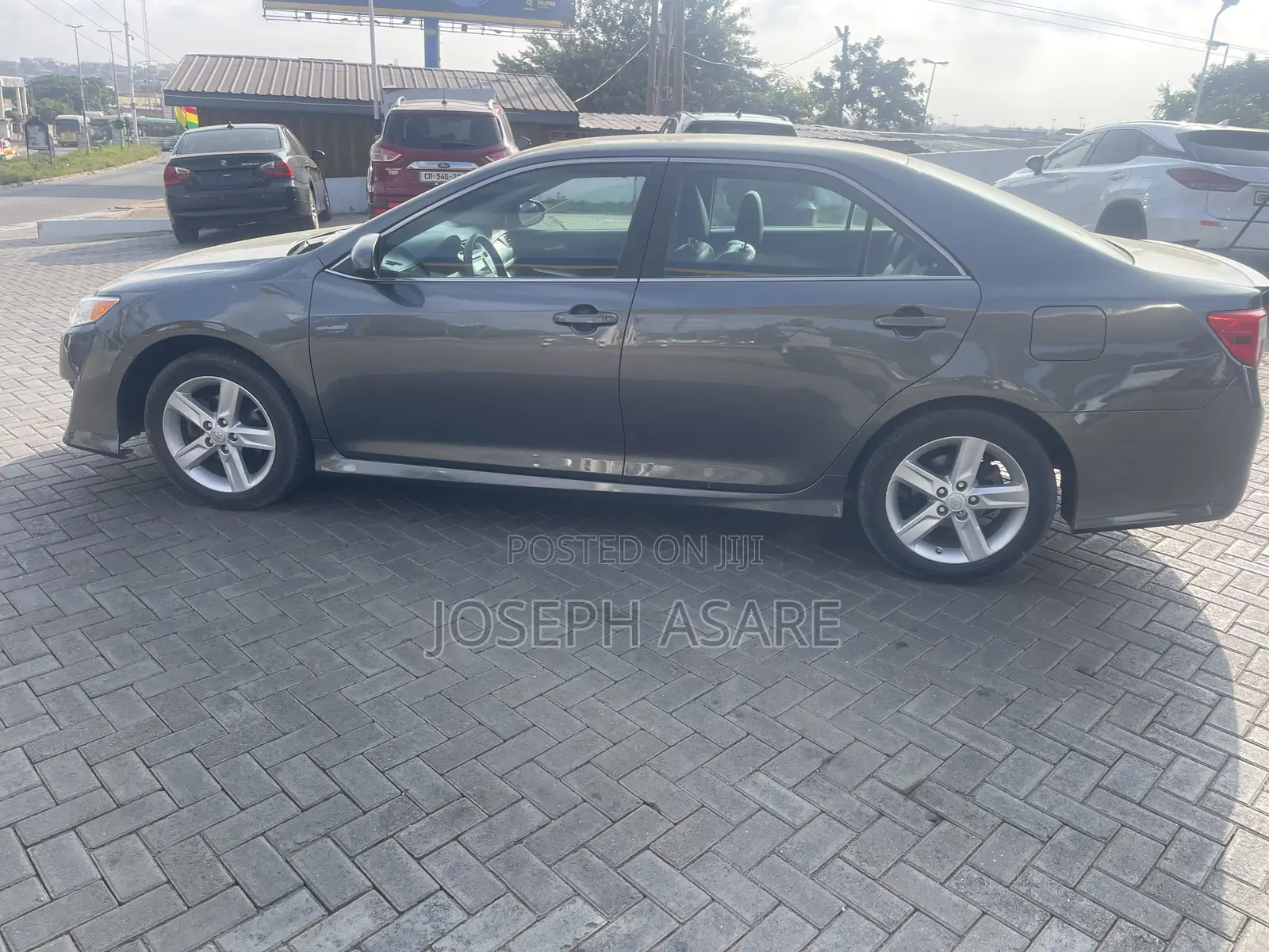 Toyota Camry SE 4dr Sedan (2.5L 4cyl 6A) 2015 Gray