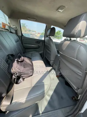 Toyota Hilux 2012 White
