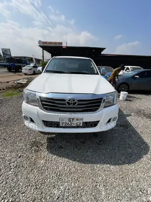 Toyota Hilux 2012 White