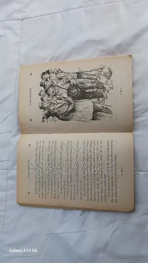 Mark Twain Classics Bundle – 2 Books (Used, Good Condition)