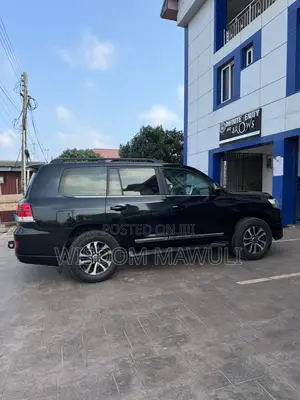 Toyota Land Cruiser 2017 Black