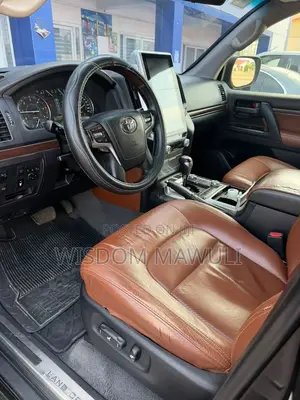 Toyota Land Cruiser 2017 Black