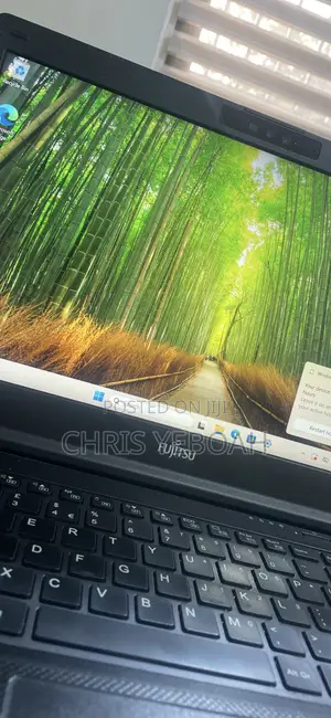 Laptop Fujitsu Lifebook E5412 8GB Intel Core i5 SSD 256GB