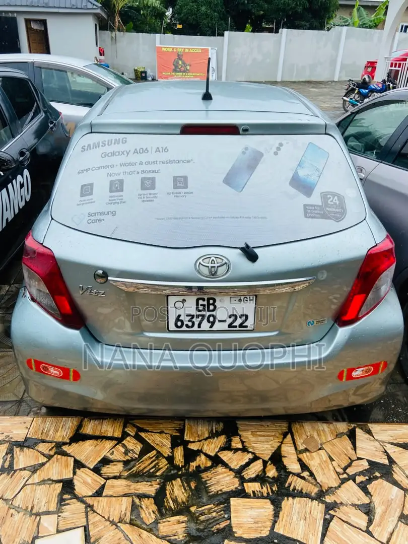 Toyota Vitz 2012 Blue