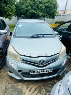 Toyota Vitz 2012 Blue
