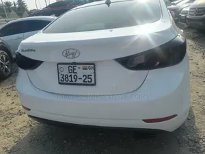 Hyundai Elantra 2014 White