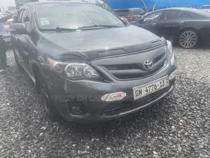 Toyota Corolla LE 4dr Sedan (1.8L 4cyl 4A) 2012 Gray
