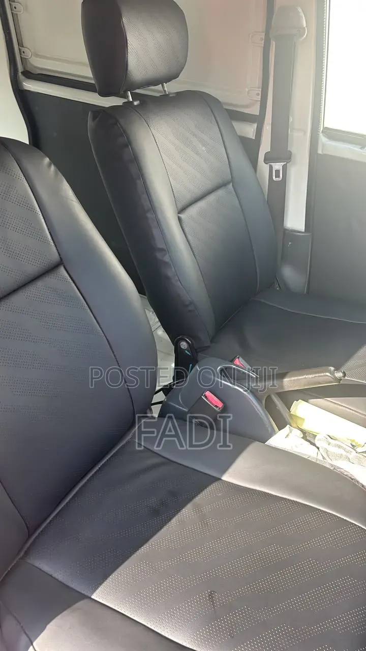 Suzuki APV Pan Vanel 2018 White