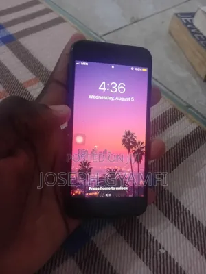 Apple iPhone 7 32 GB Black