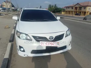 Toyota Corolla 2013 White