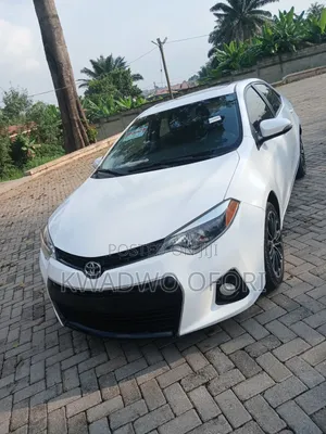 Toyota Corolla S 4dr Sedan (1.8L 4cyl CVT) 2016 White
