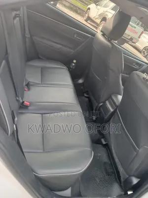 Toyota Corolla S 4dr Sedan (1.8L 4cyl CVT) 2016 White
