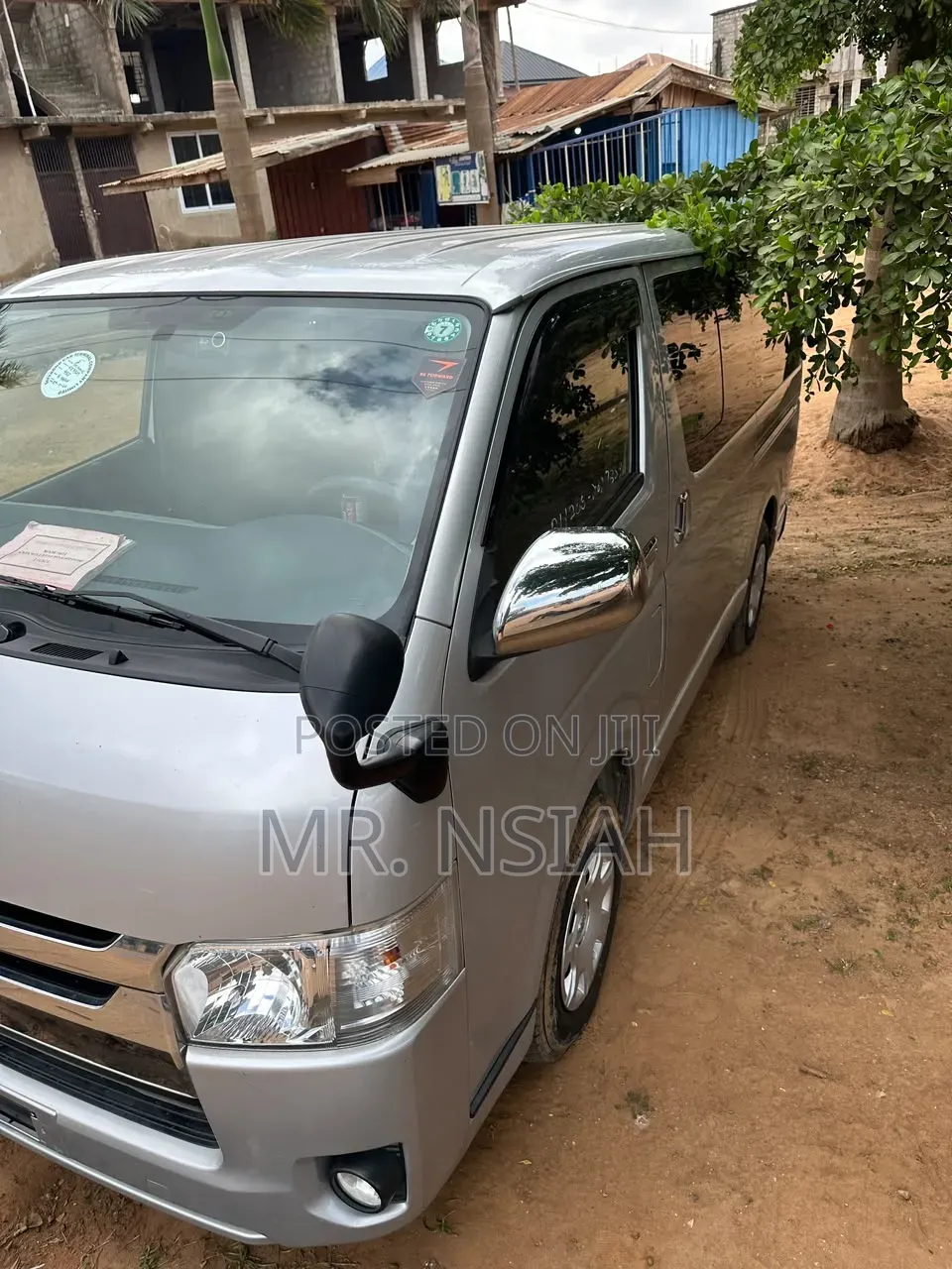 Toyota HiAce 2014 Silver
