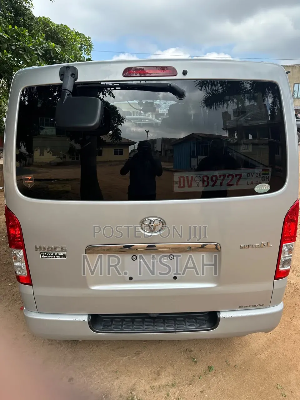 Toyota HiAce 2014 Silver