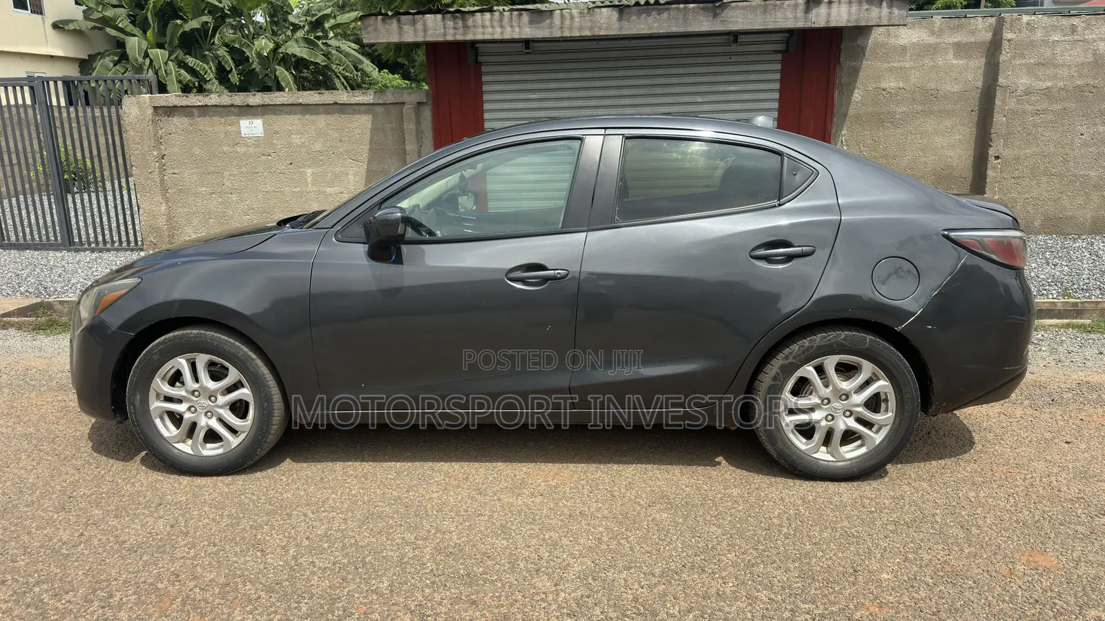 Toyota Yaris iA 1.5 FWD 2018 Gray