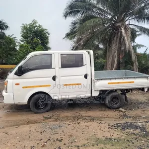 Hyundai H1 2010 White
