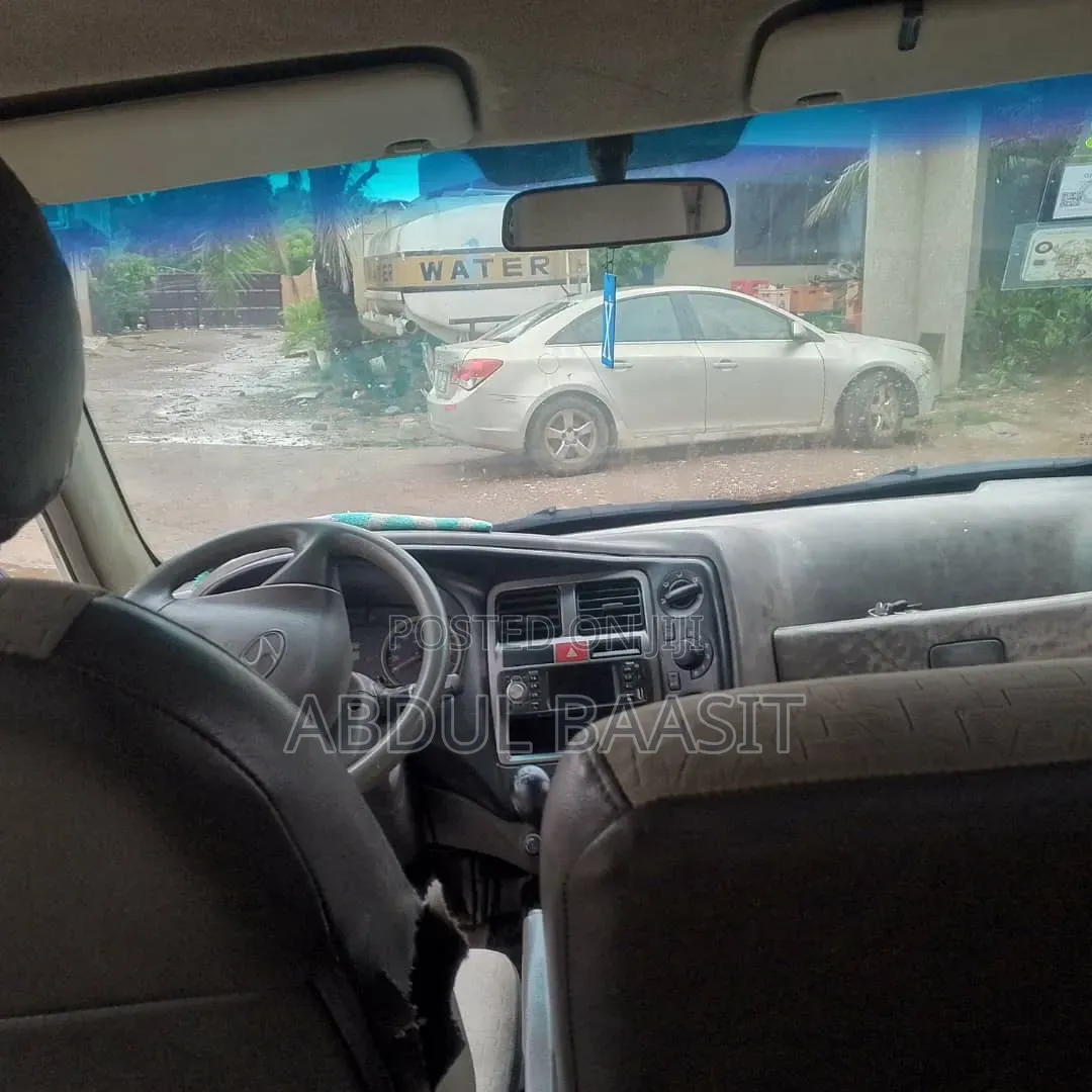 Hyundai H1 2010 White