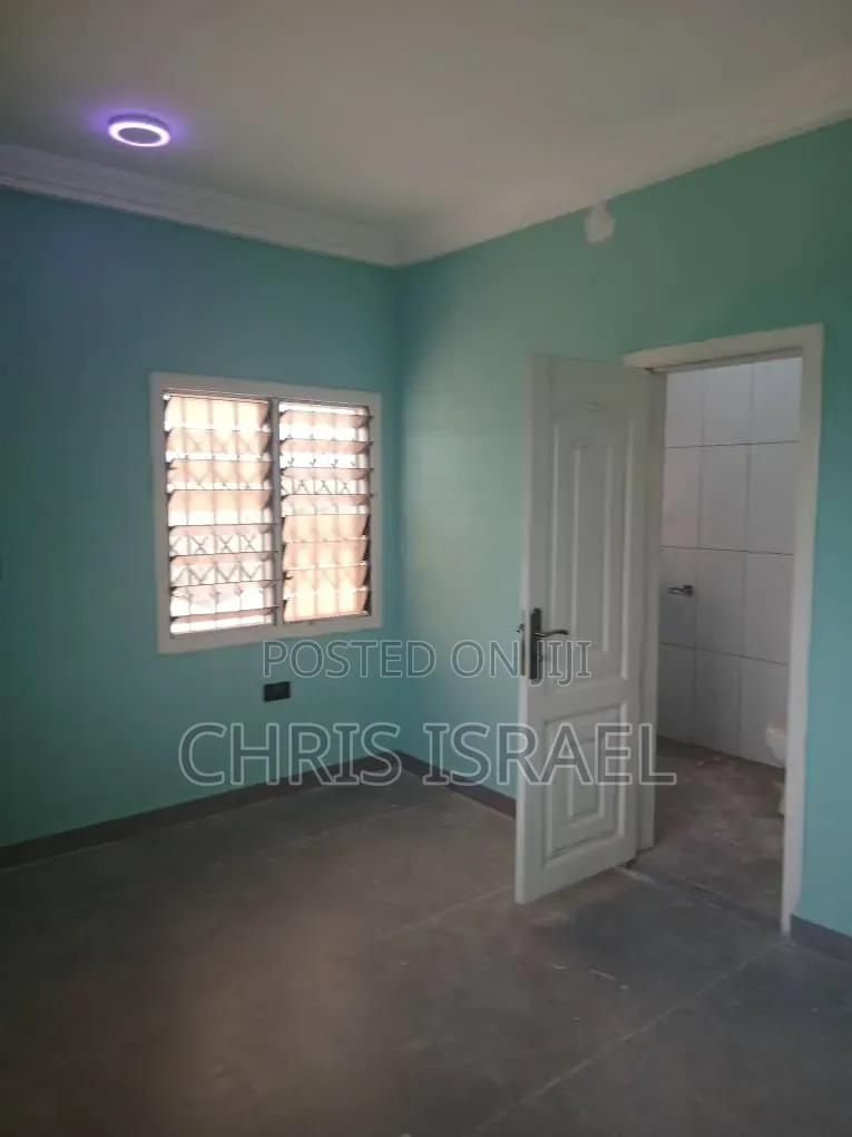1bdrm Room & Parlour in Malejor for rent