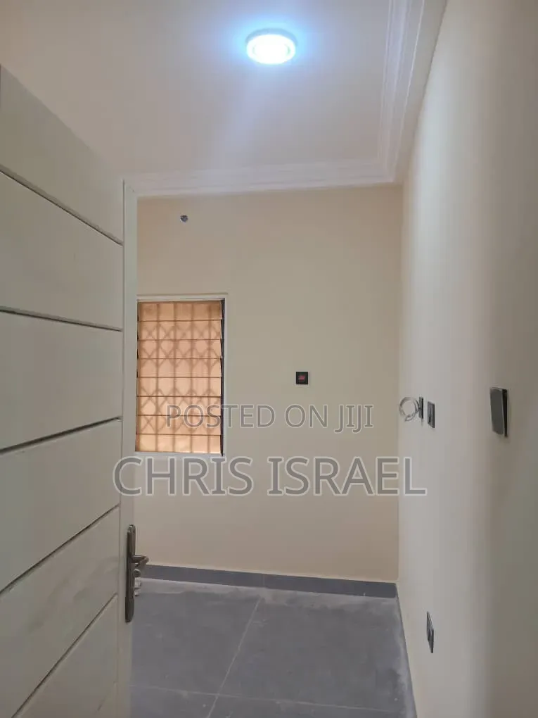 1bdrm Room & Parlour in Malejor for rent