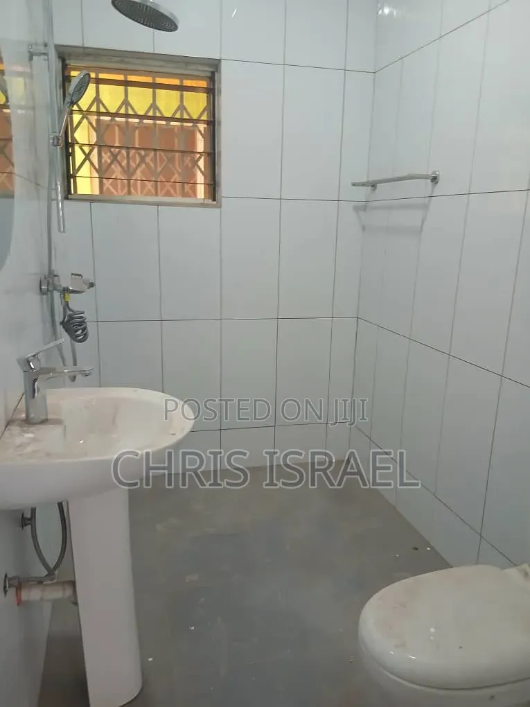 1bdrm Room & Parlour in Malejor for rent