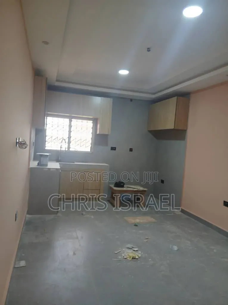 1bdrm Room & Parlour in Malejor for rent