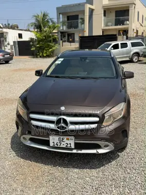 Mercedes-Benz GLA 250 2015