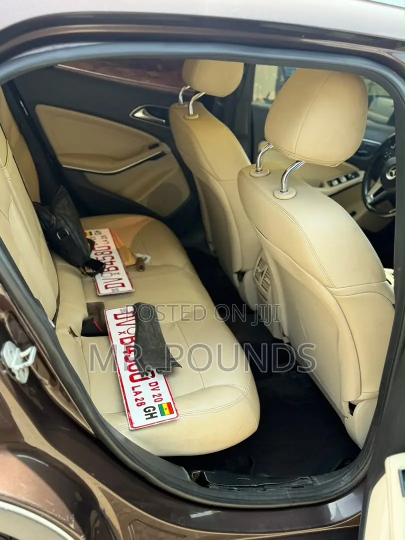 Mercedes-Benz GLA 250 2015