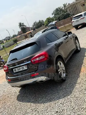 Mercedes-Benz GLA 250 2015
