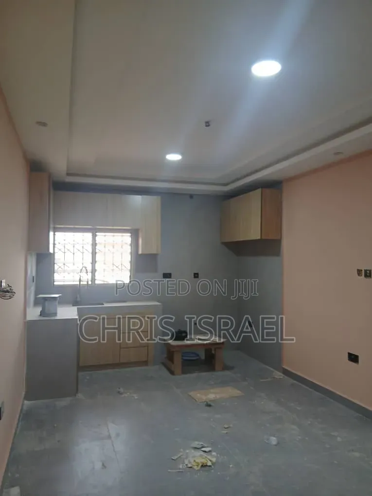 1bdrm Room & Parlour in Malejor for rent