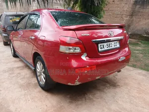 Toyota Yaris 2005 Red