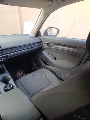 Honda Civic LX 2021 Silver