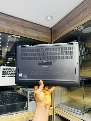 Laptop Dell Latitude 7410 16GB Intel Core i7 SSD 512GB