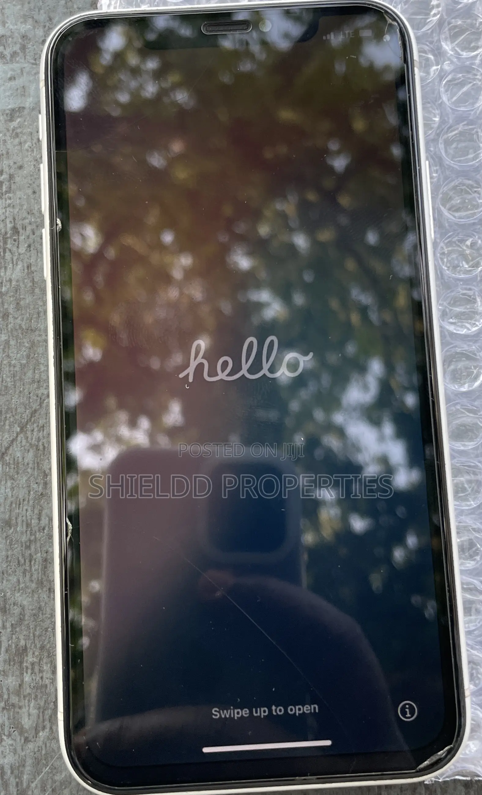 Apple iPhone XR 128 GB White