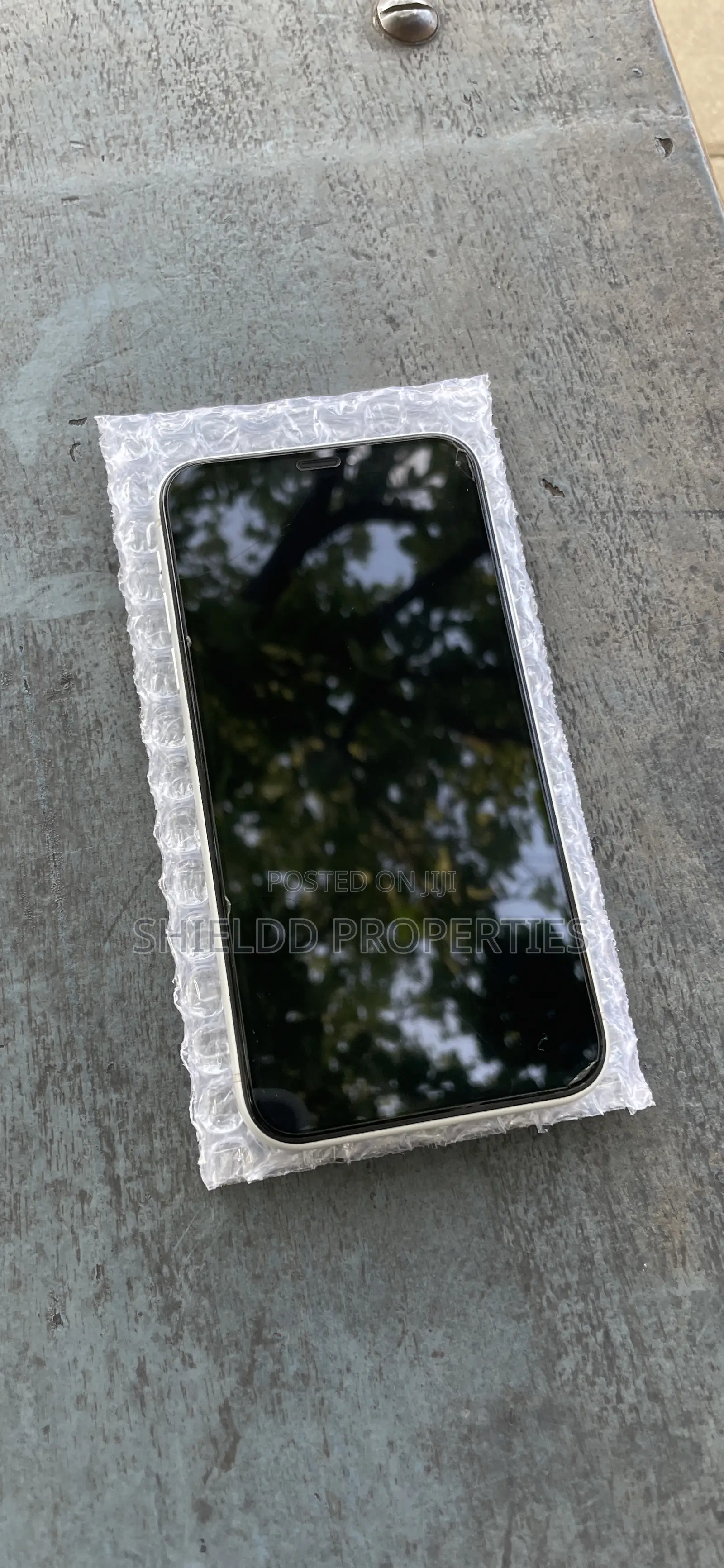 Apple iPhone XR 128 GB White