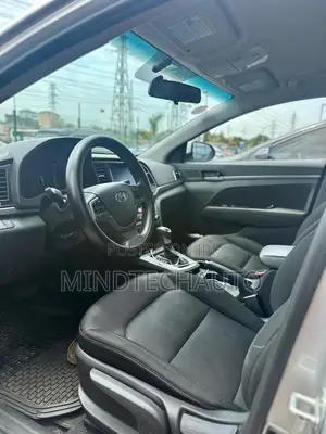 Hyundai Elantra Limited 2018 White