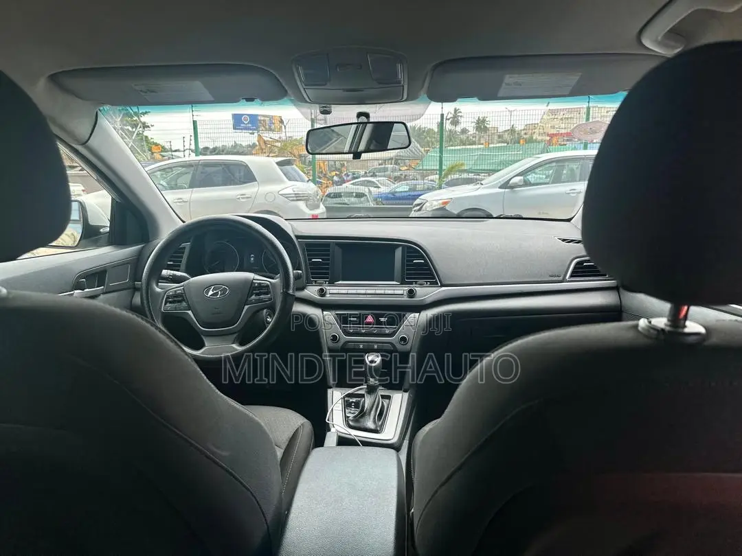 Hyundai Elantra Limited 2018 White