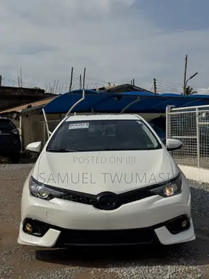 Toyota Corolla S 4dr Sedan (1.8L 4cyl CVT) 2016 White