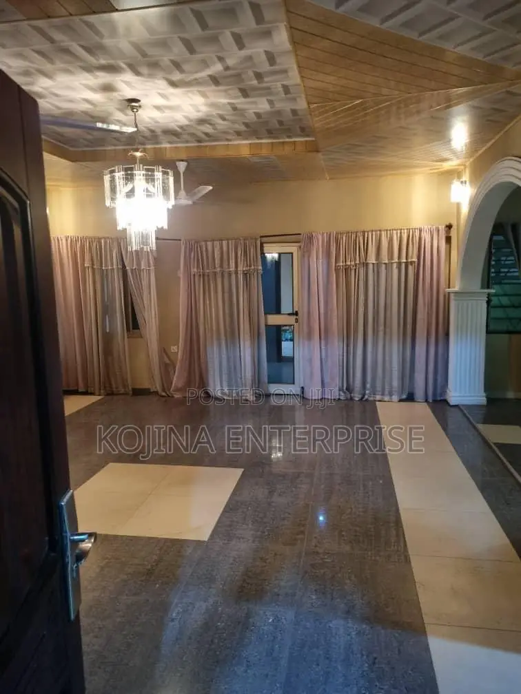 5bdrm House in Ahenema Kokoben, Kumasi Metropolitan for rent