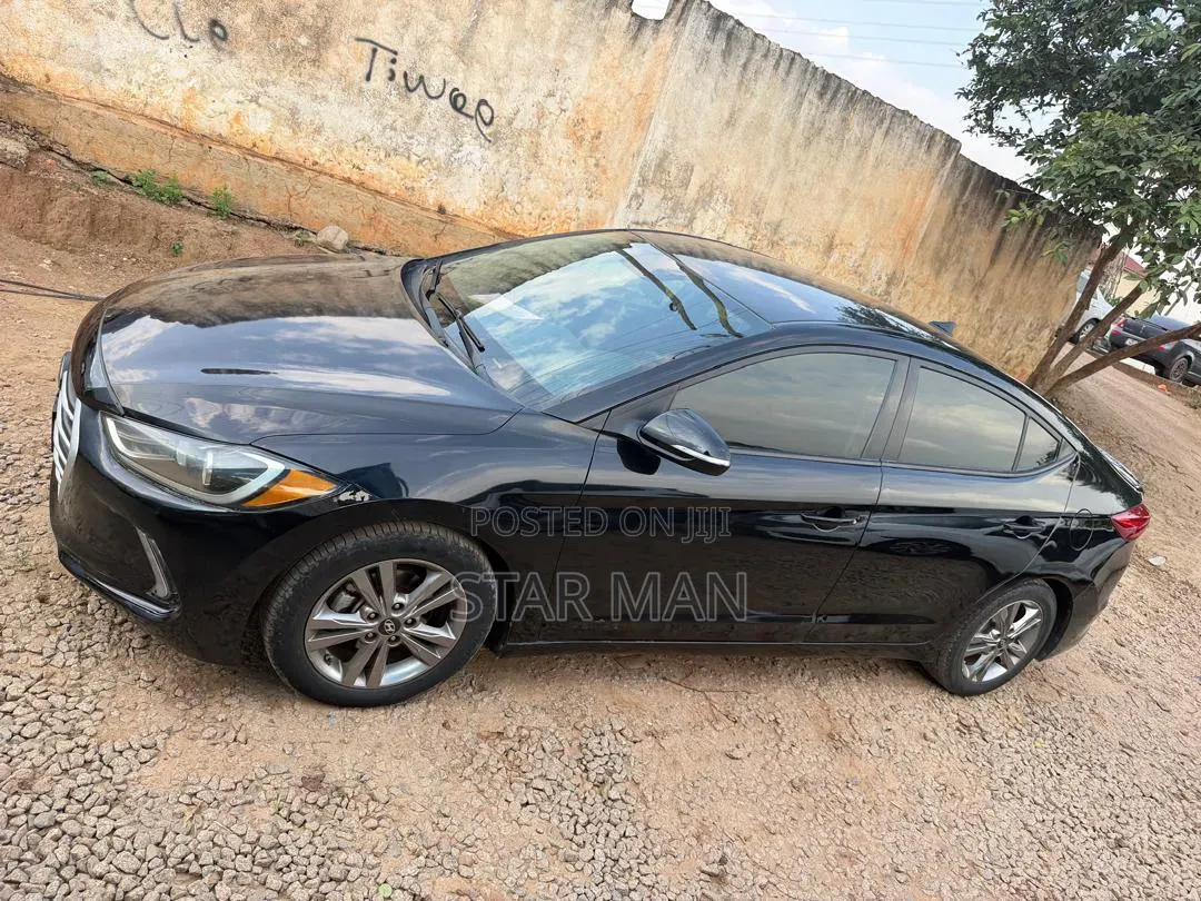 Hyundai Elantra 2017 Black