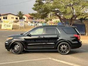 Ford Explorer XLT 4dr FWD (2.0L 4cyl 6A) 2012 Black